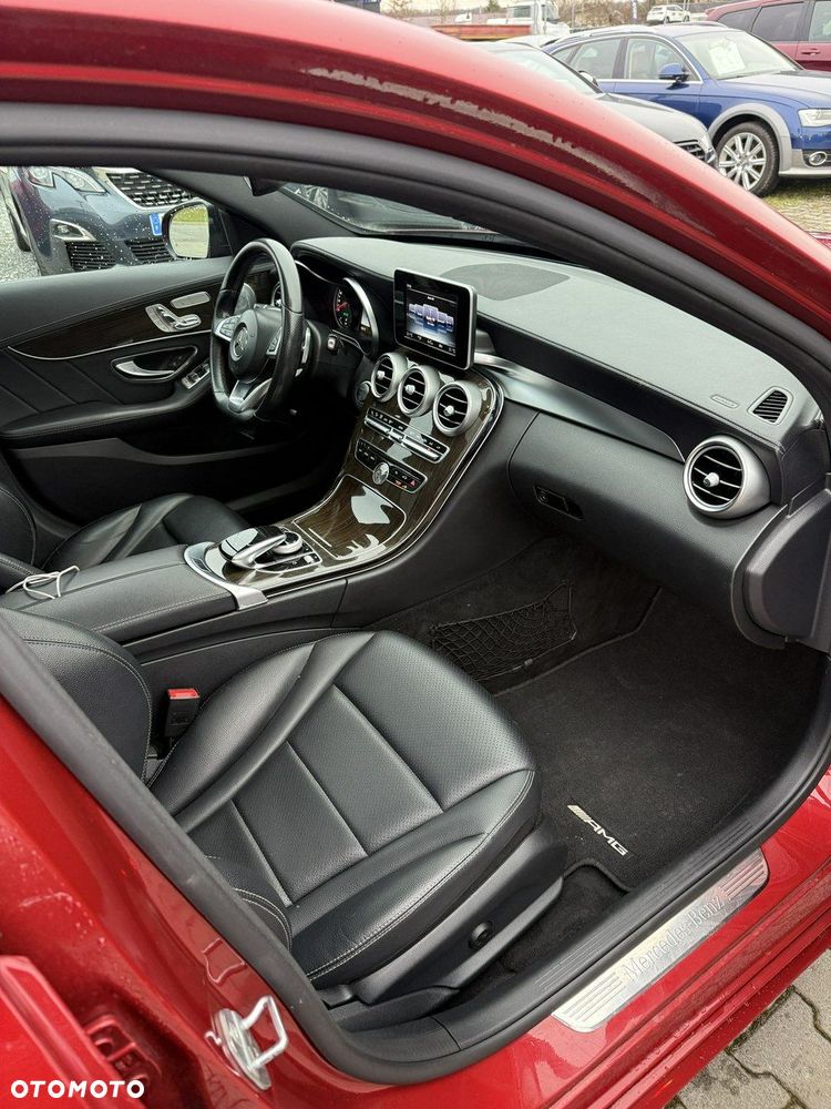 Mercedes-Benz Klasa C 300 7G-TRONIC AMG Line - 18