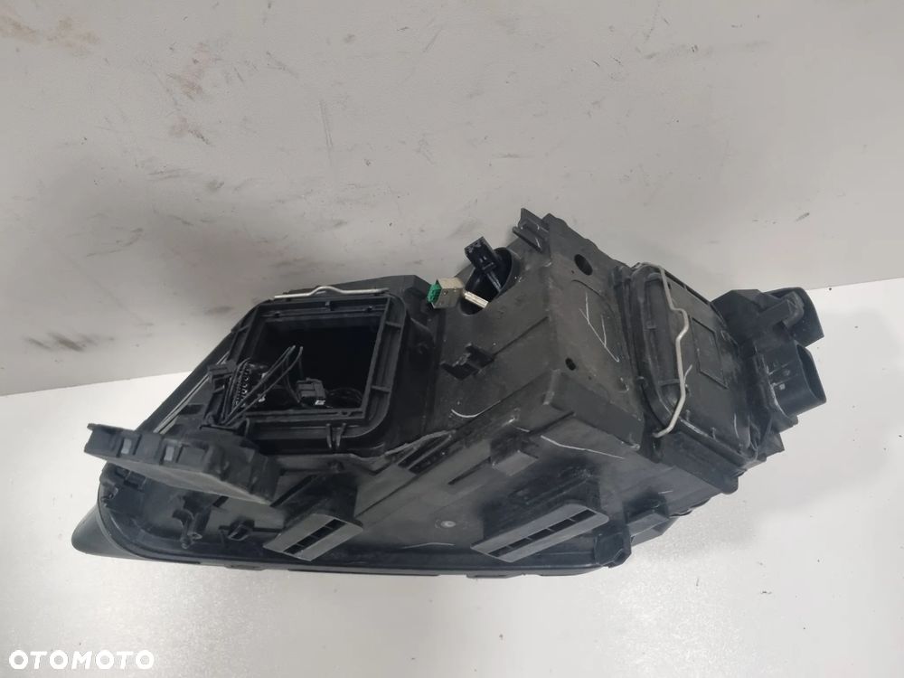 Audi Q5 8R0 Xenon Lampa prawa przednia - 5