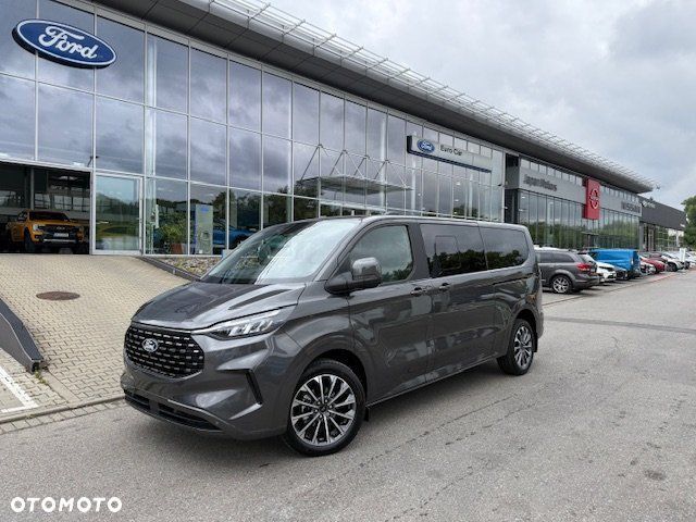 Ford Tourneo Custom - 1