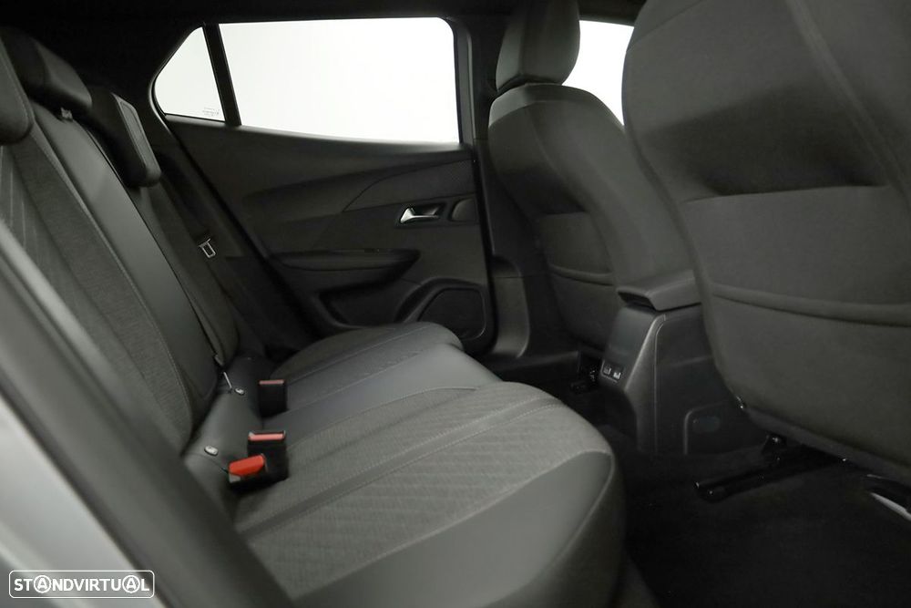Peugeot 2008 1.2 PureTech Allure - 22