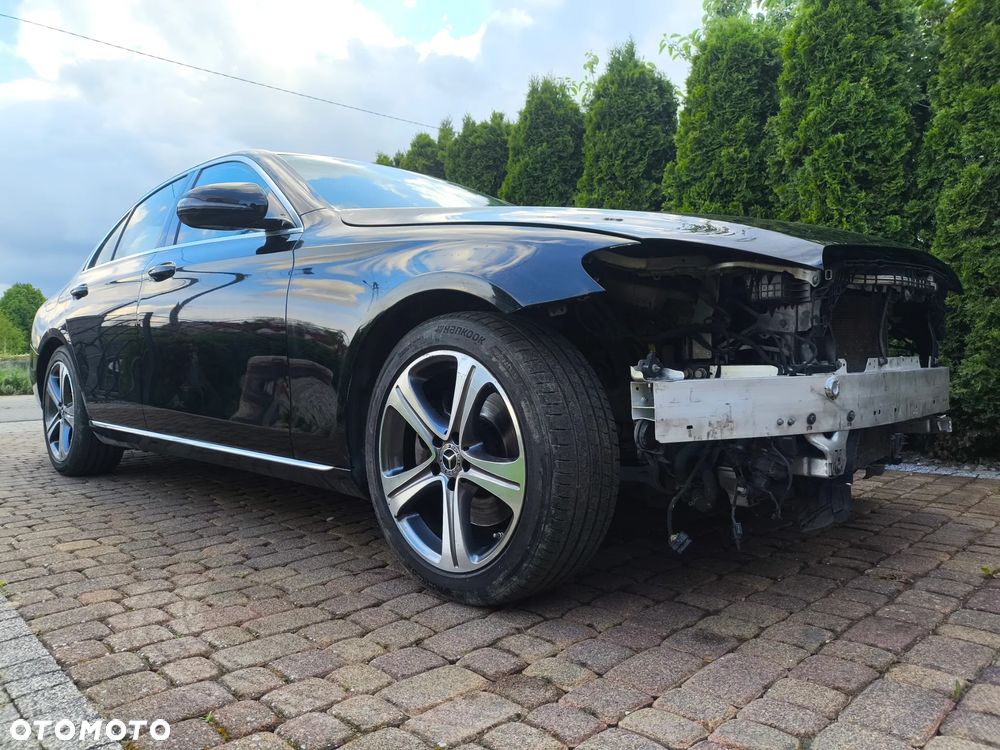 Mercedes-Benz Klasa E 220 d 9G-TRONIC Exclusive - 19