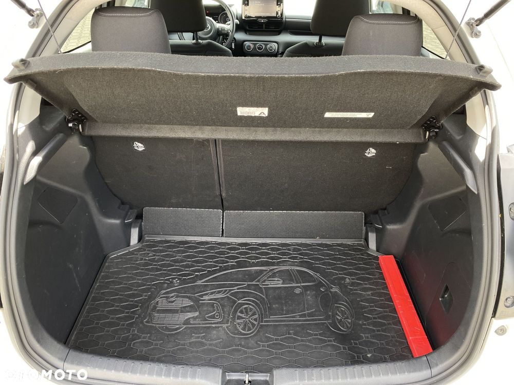Toyota Yaris - 14