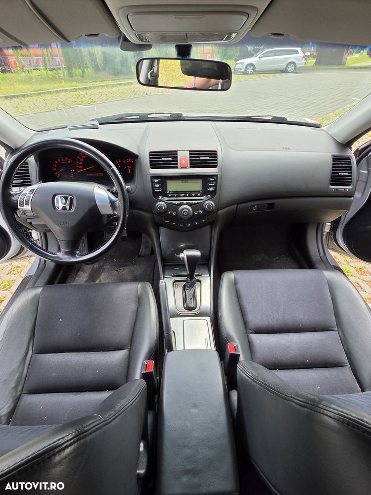 Honda Accord 2.0 i 4 Door Aut LS - 16