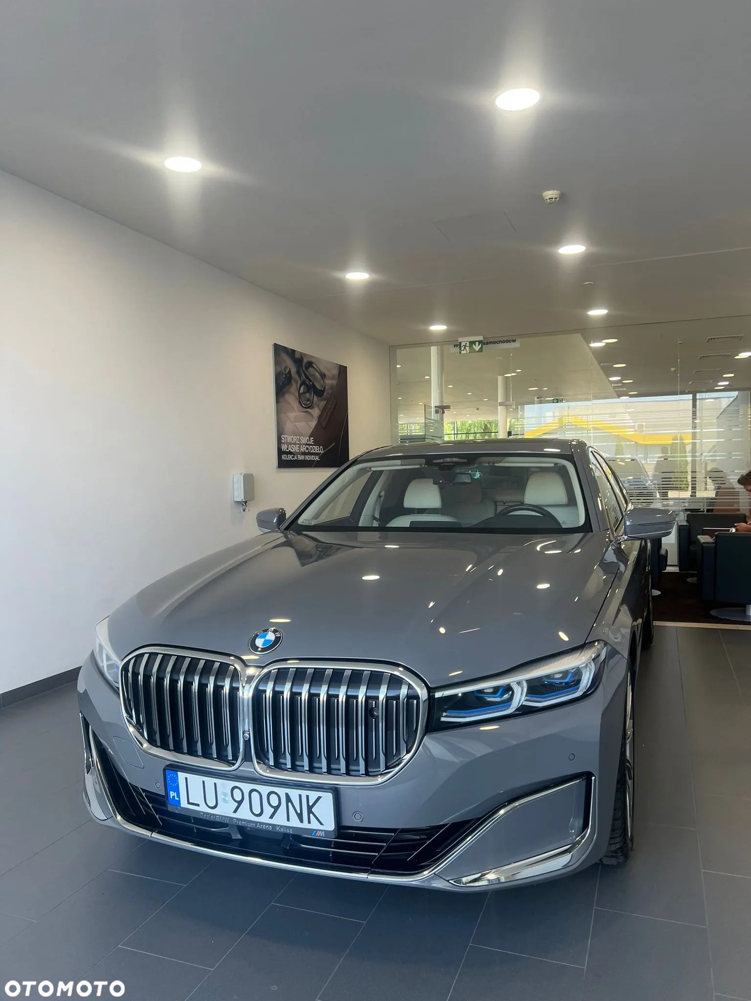 BMW Seria 7 750i xDrive - 1