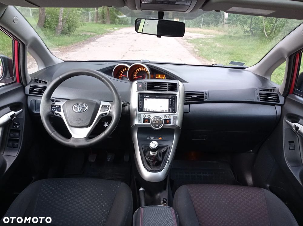 Toyota Verso 2.0 D-4D Premium - 33