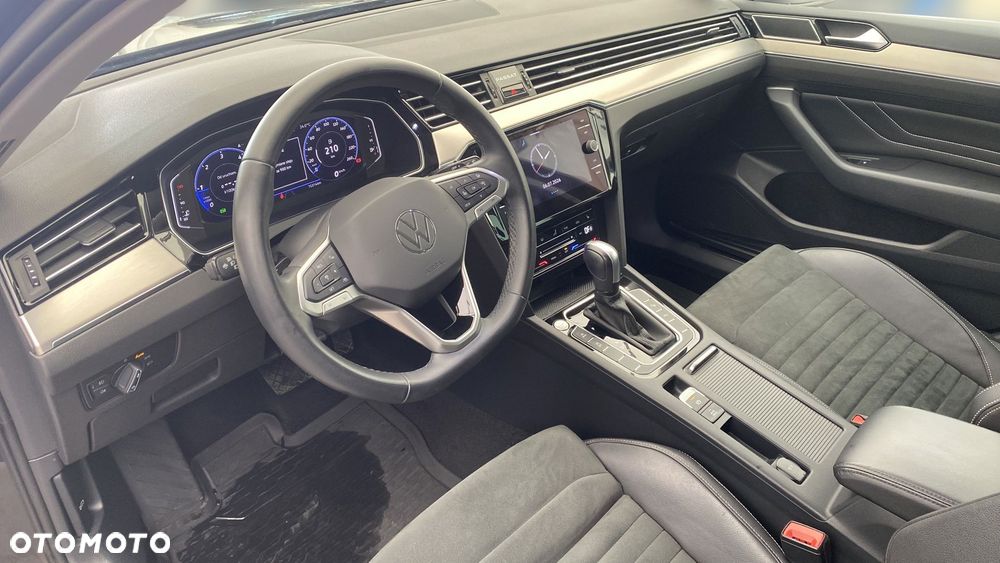 Volkswagen Passat - 10