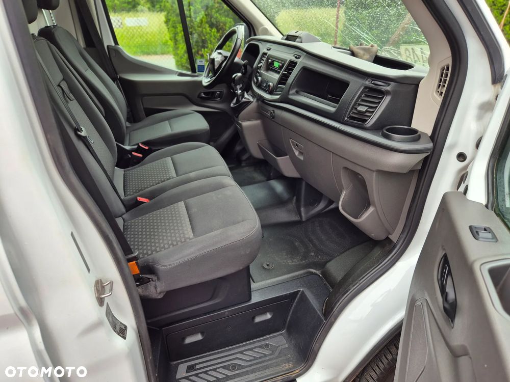 Ford Transit - 26