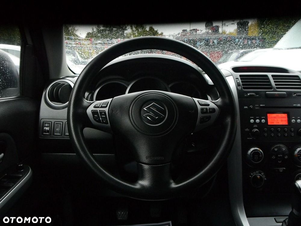 Suzuki Grand Vitara 1.9 DDiS Comfort - 18