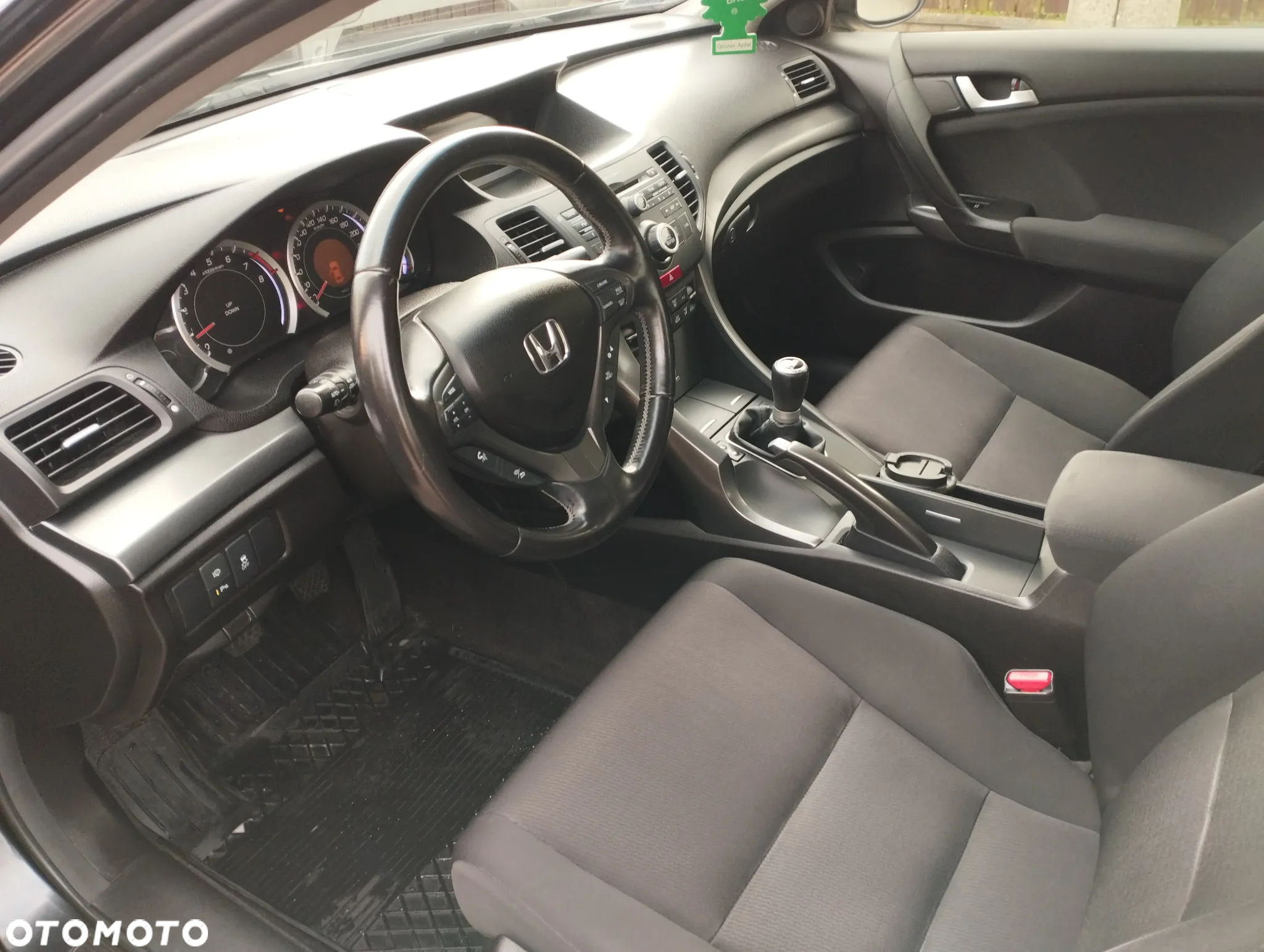 Honda Accord 2.0 Comfort - 15