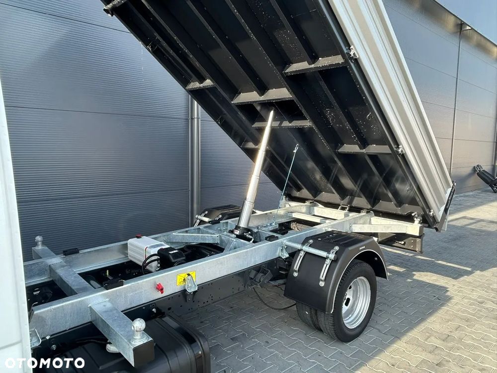 Iveco Daily 35C15 3.0 HPI Nowa wywrotka wywrot 3-stronny 3,8m **Klima**Niski przebieg**DMC 3,5t**Na bliźniakach** - 12