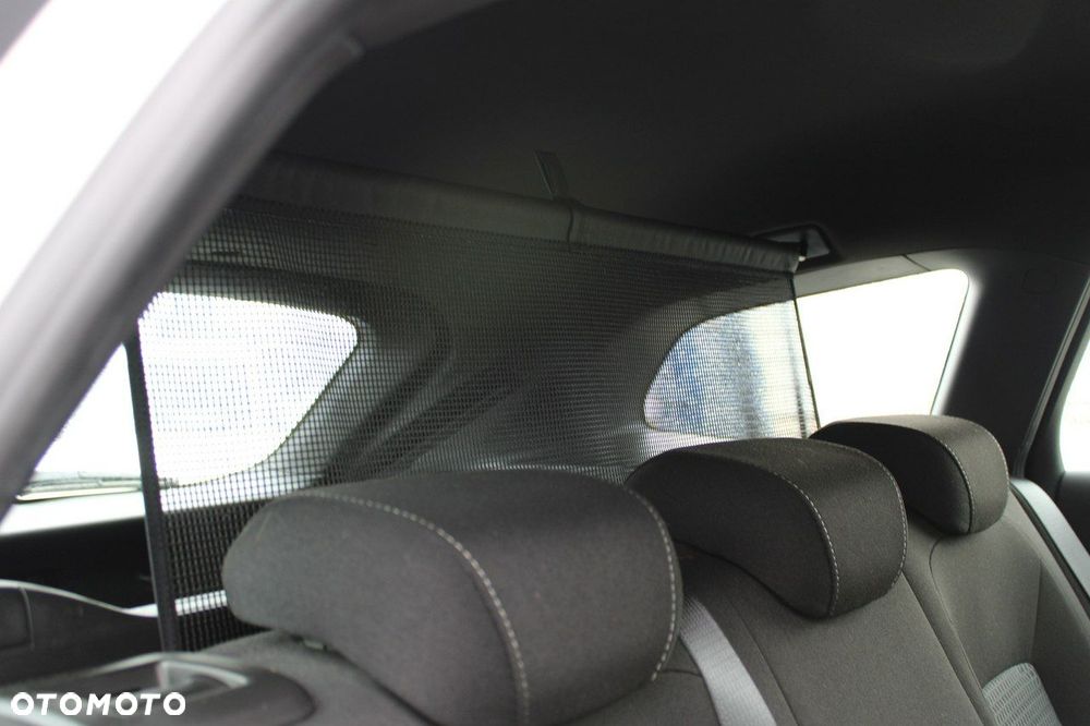 Opel Insignia - 16
