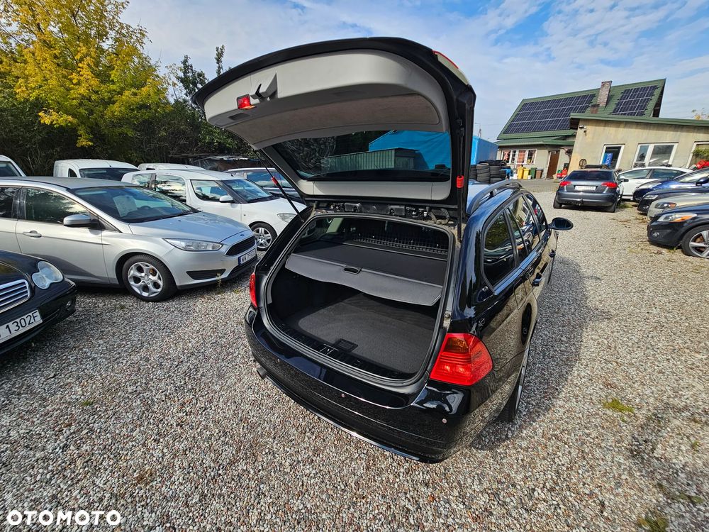 BMW Seria 3 318i Touring - 7