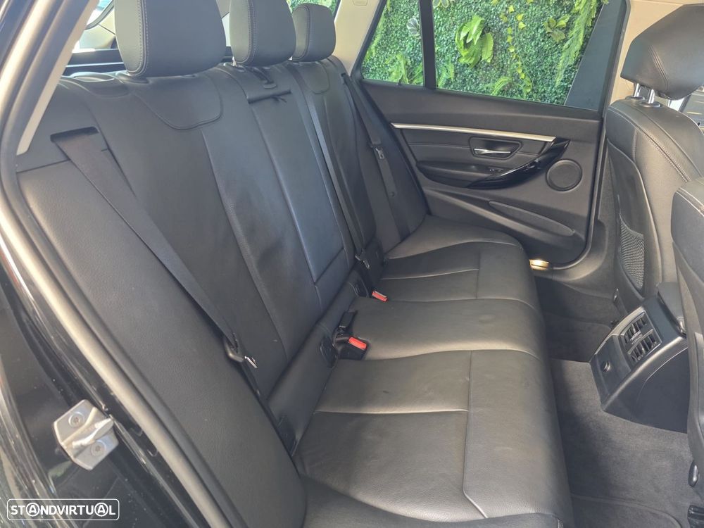 BMW 318 d Touring Line Sport Auto - 18