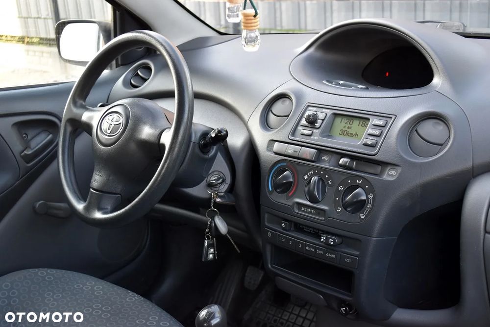 Toyota Yaris 1.0 Edition - 20