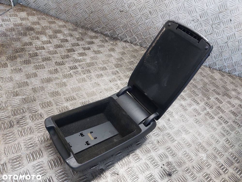 PODŁOKIETNIK AUDI A6 C6 - 4