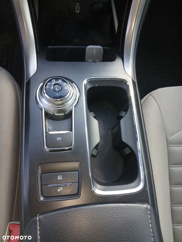 Ford Fusion - 6
