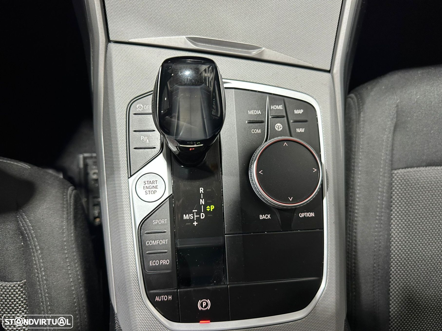 BMW 318 d Touring Auto - 38