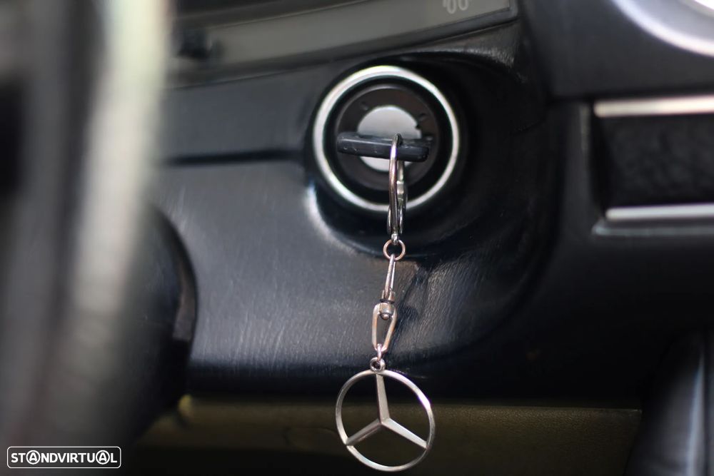 Mercedes-Benz W123 (1976-1986) 300 D - 58