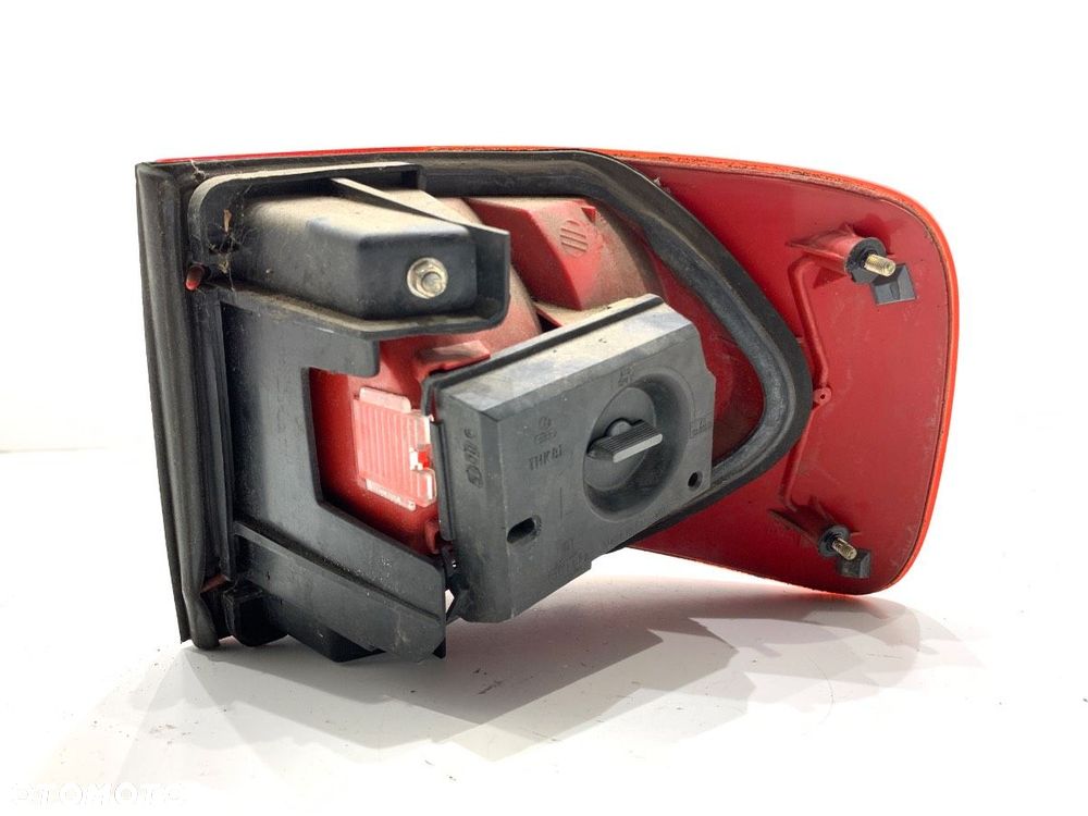 LAMPA LEWY TYŁ  AUDI A6 C4 (4A2) 1994 - 1997 1.8 92 kW [125 KM] benzyna 1995 - 1997 - 3