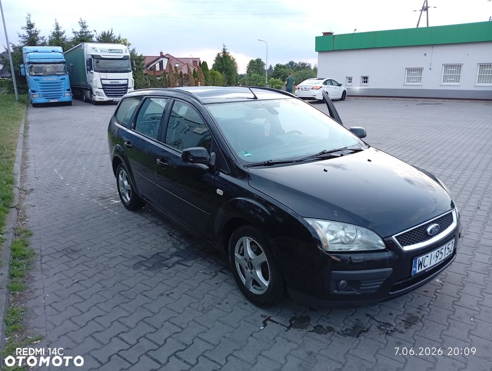 Ford Focus 1.6 Ti-VCT Ghia - 2