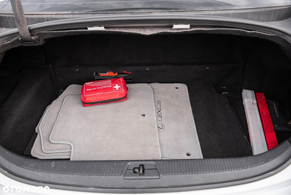 Lexus GS 450h - 29
