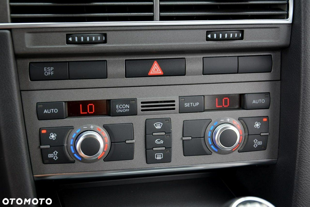 Audi A6 Avant 2.4 - 26