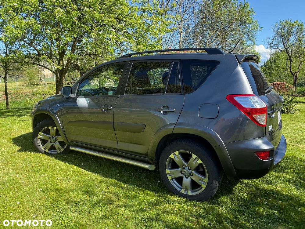 Toyota RAV4 2.2 D-CAT X - 4