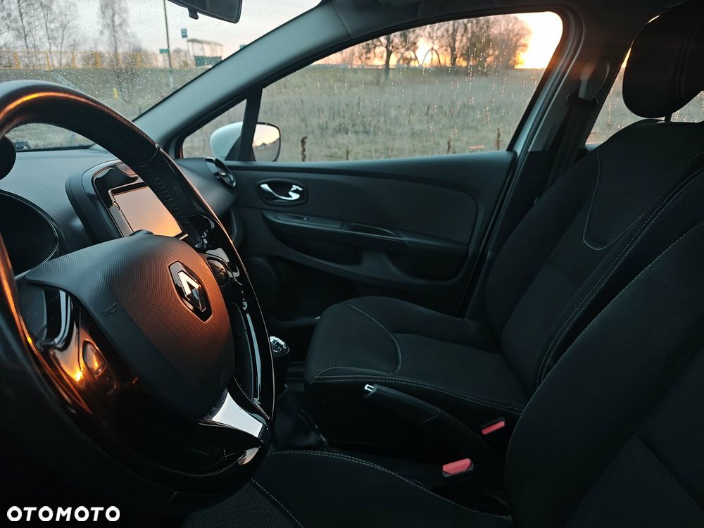 Renault Clio - 8