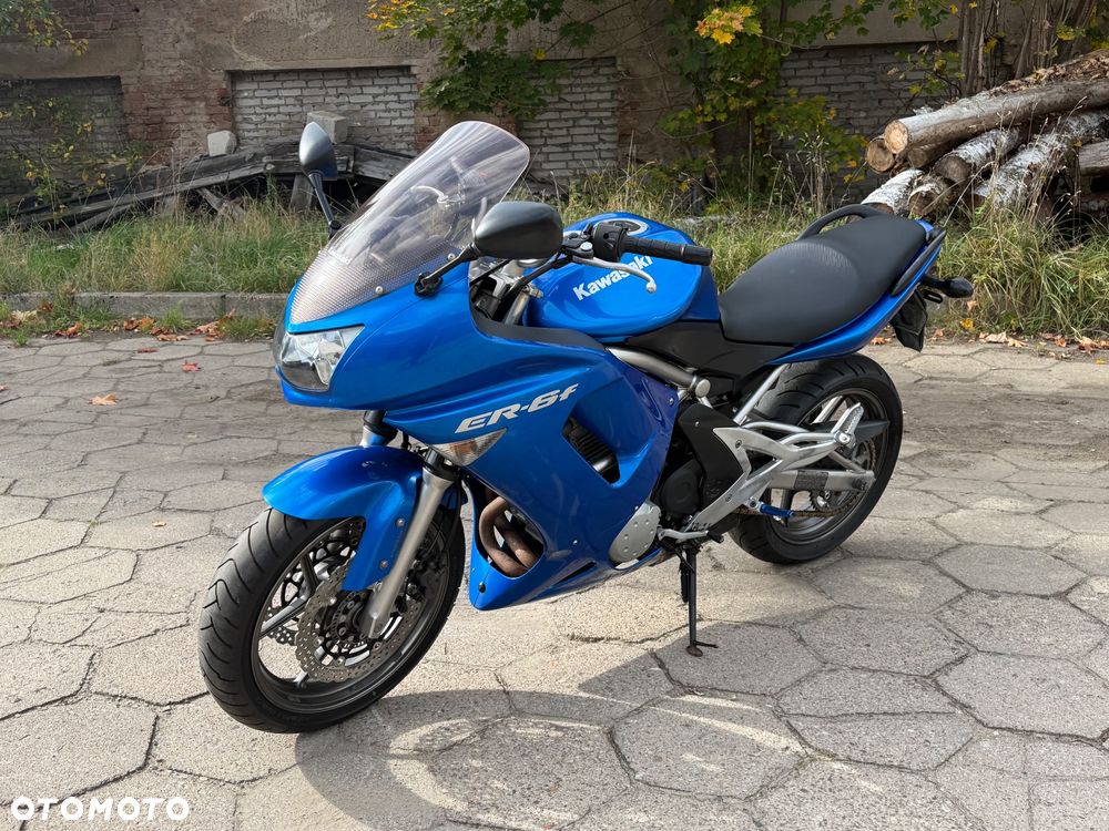 Kawasaki ER - 17