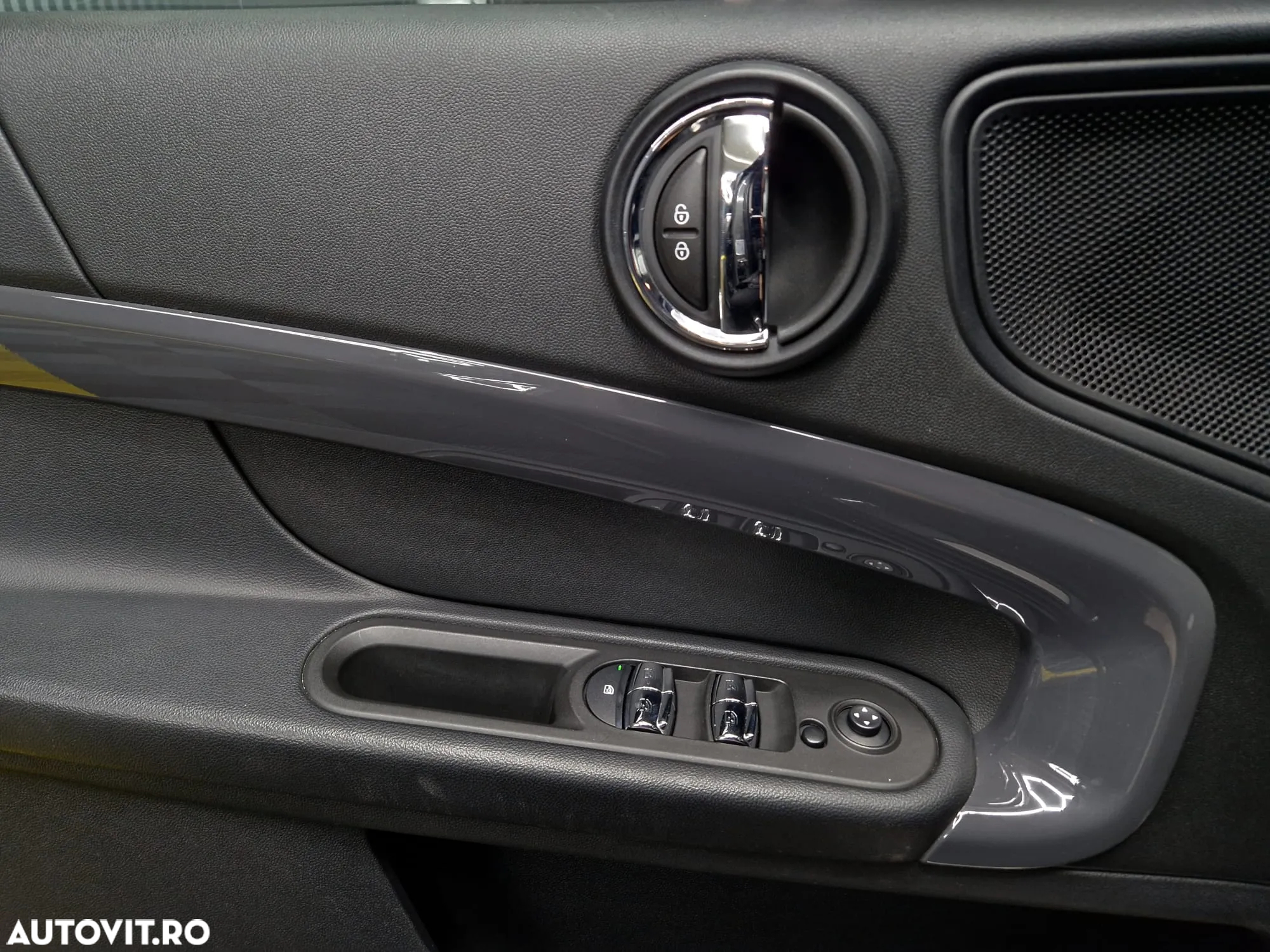 Mini Countryman Cooper S E ALL4 AT - 8