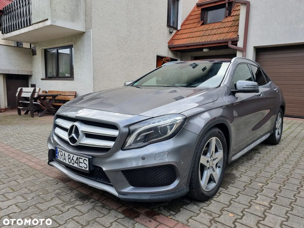 Mercedes-Benz GLA - 10