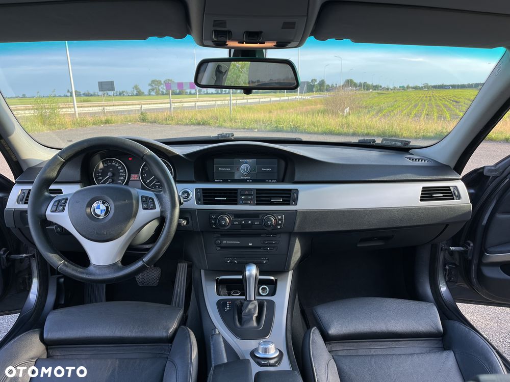 BMW Seria 3 325i - 10