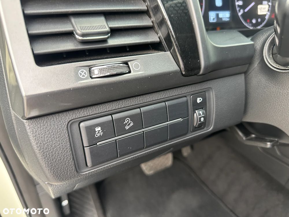 SsangYong/KGM Musso 4WD Autm Crystal - 17