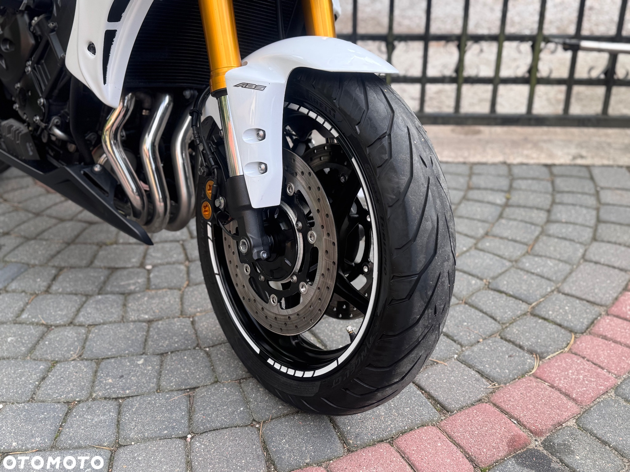 Yamaha FZ8 - 21
