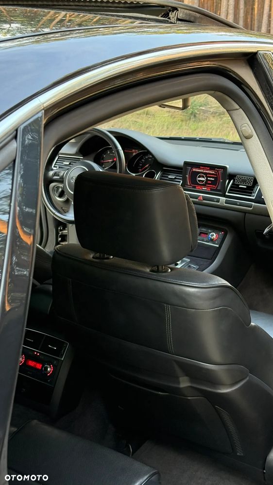 Audi A8 4.2 Quattro - 7