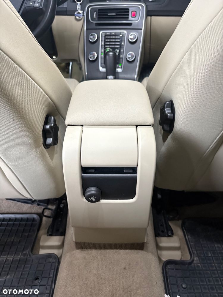 Volvo S60 - 16