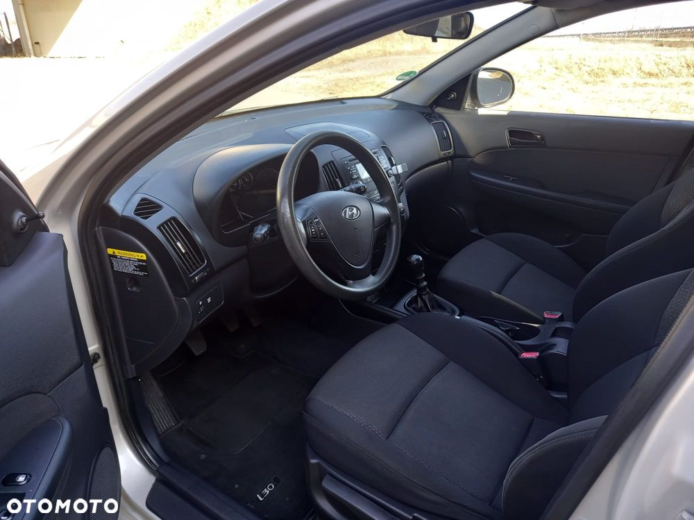 Hyundai i30 1.6 CRDi Comfort - 13