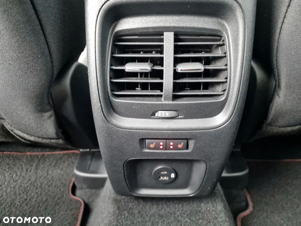 Ford Kuga - 26