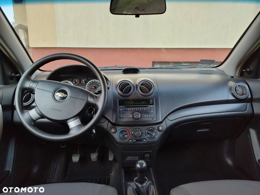Chevrolet Aveo 1.2 16V Base - 13