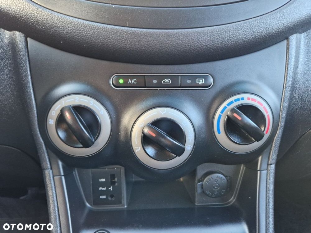 Hyundai i10 1.1 Automatik Style - 12