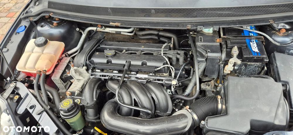 Ford Focus 1.6 16V Sport - 25