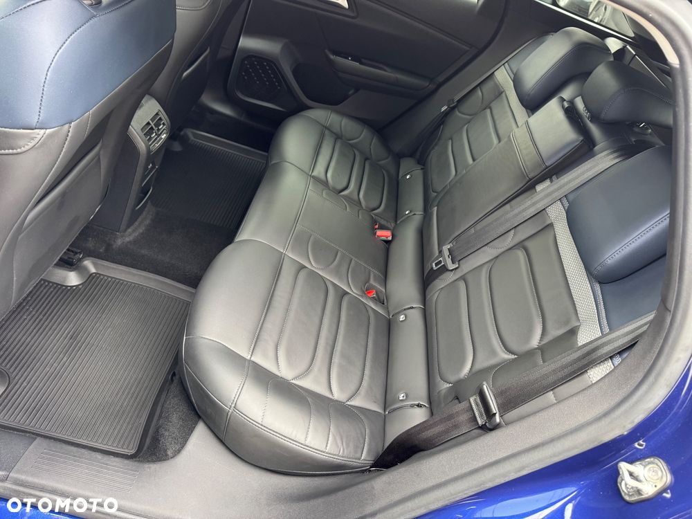 Citroën C5X 1.2 PureTech Shine EAT8 - 26