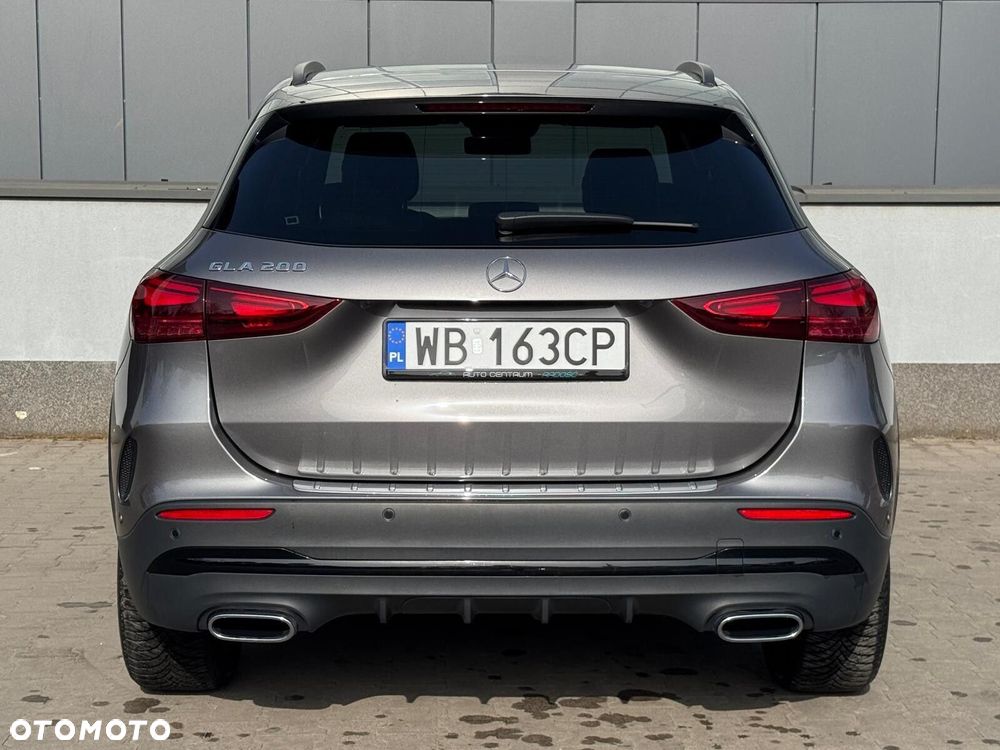 Mercedes-Benz GLA 200 AMG Line - 6
