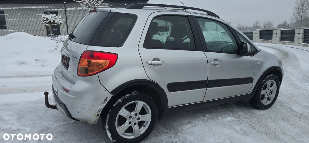 Suzuki SX4 2.0 DDiS 4x4 Style - 7