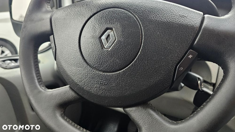 Renault TRAFIC - 19