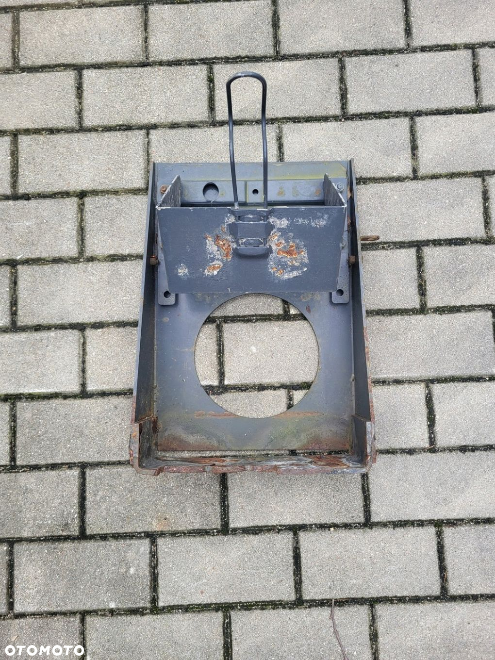 Uchwyt Wieszak Mocowanie Klina Klin Koło Scania R 1796509 - 2