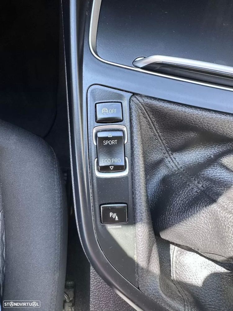 BMW 116 d Sport Line - 28