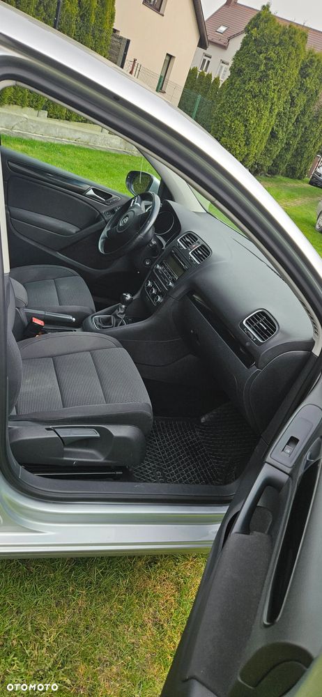 Volkswagen Golf 1.6 TDI Highline - 8