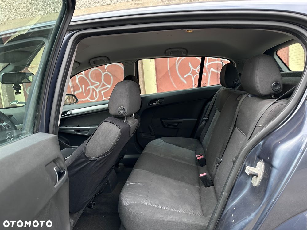 Opel Astra 1.6 Catch me - 19