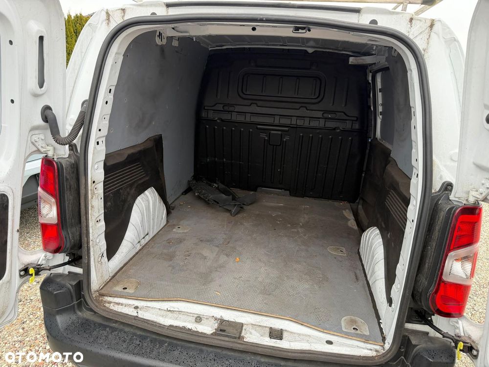 Opel COMBO - 14